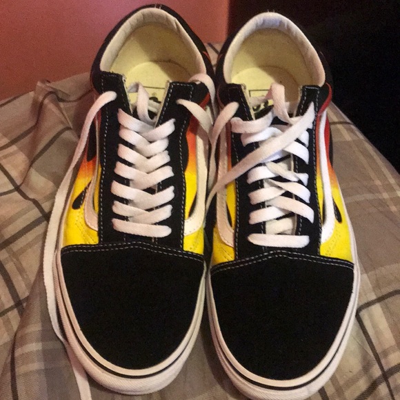 Vans - Picture 2 of 2